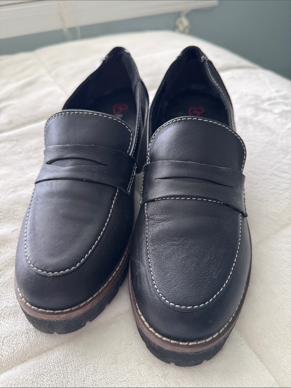 Blondo Black Leather Penny Loafers with Contrast Stitching